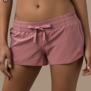 Lululemon Hotty Hot Shorts 2.5” with drawstring